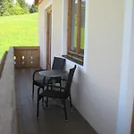 شقة شبيغل هولزمان