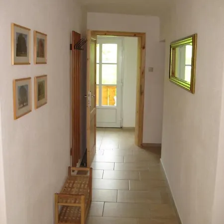 Spiegl Holzmann דירה